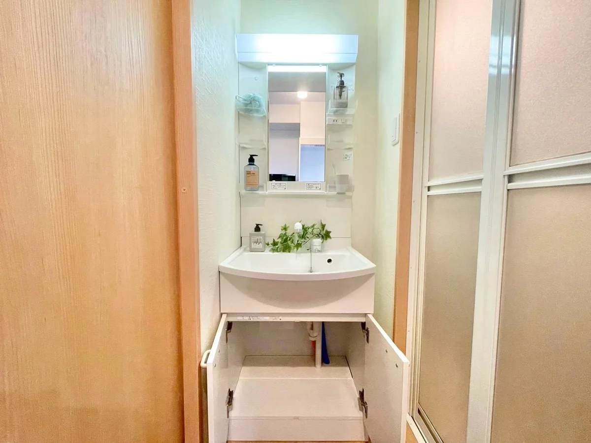 ※撮影用の観察植物・食器調理器具・雑貨類等はございません。※写真は現況優先
