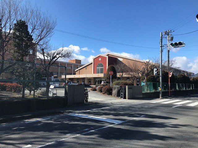 南小学校まで400m