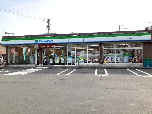 ファミリーマート 掛川駅南店まで800m