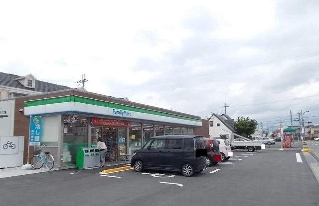 ファミリーマート東沖野店様まで520m