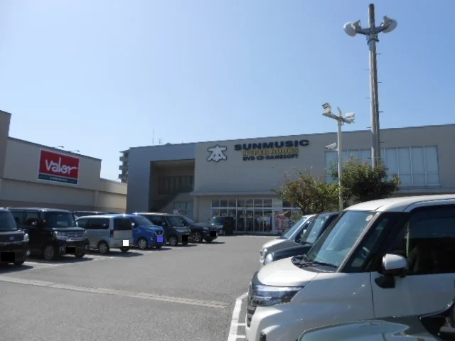 DELIGHT八日市店様まで590m