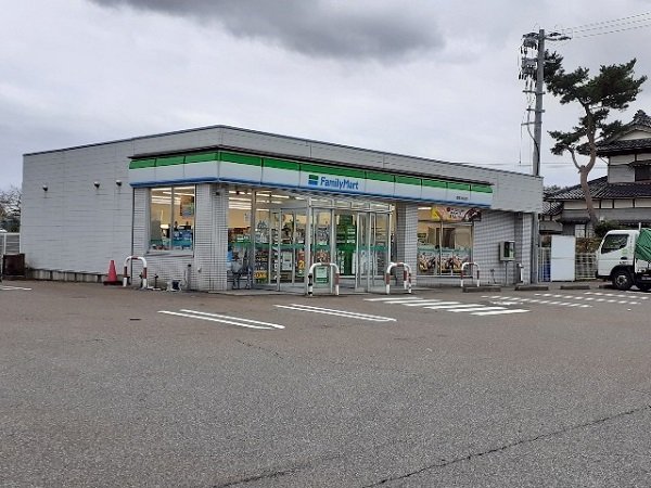 ファミリーマート聖籠次第浜店まで1500m