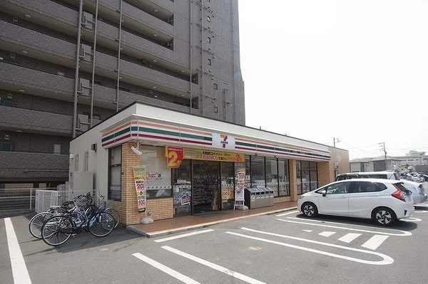 セブンイレブンまで850m