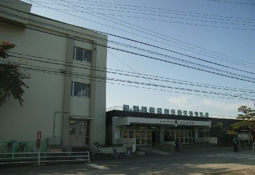 三条小学校まで1000m