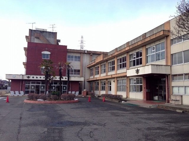 福島市立清水小学校まで1400m