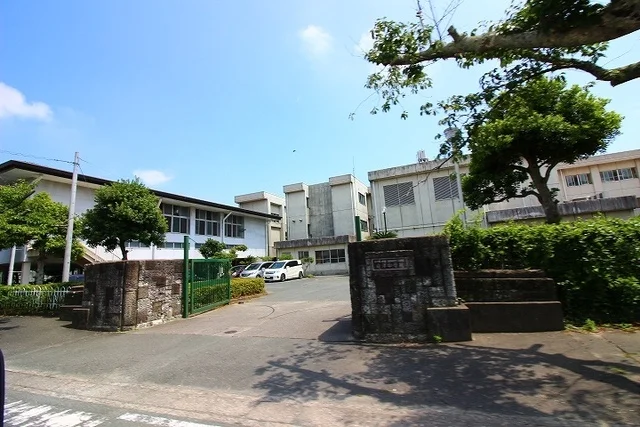 竜洋中学校まで2900m