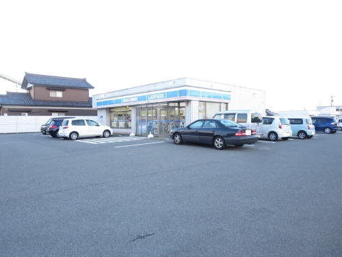 ローソン 丸岡南横地店まで650m