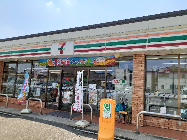 セブンイレブン富山堀川本郷店まで1000m