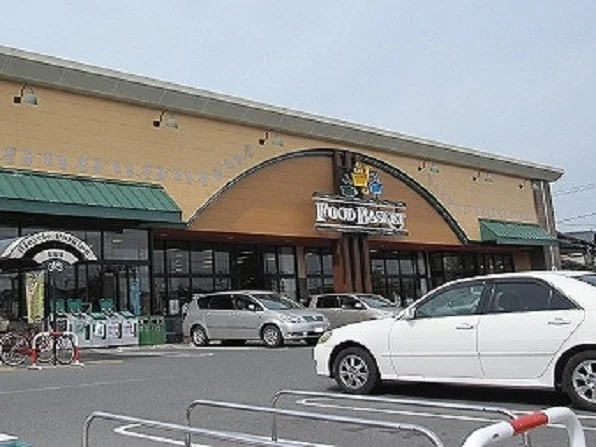 ニシナ 南輝店まで500m