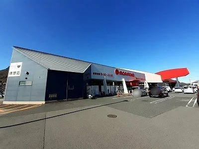 マルナカ牟礼店さんまで700m