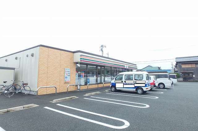 セブンイレブン　一志町田尻店まで2800m