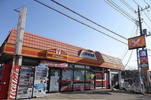 ヤマザキショップ二軒茶屋店まで290m