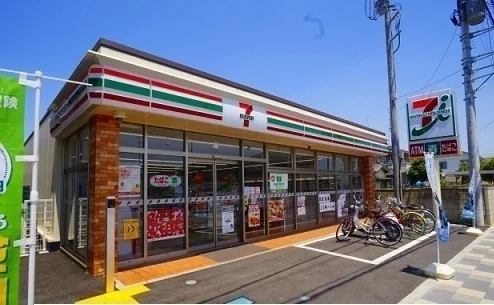 セブンイレブンまで950m