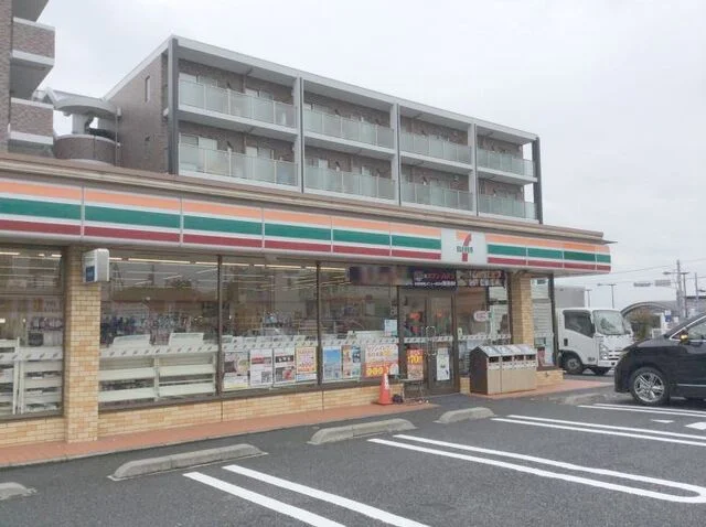 セブンイレブン海老名かしわ台駅まで240m