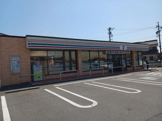 セブンイレブン長太旭町店まで600m