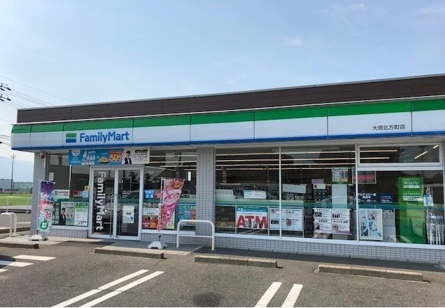 ファミリーマート大垣北方店まで833m
