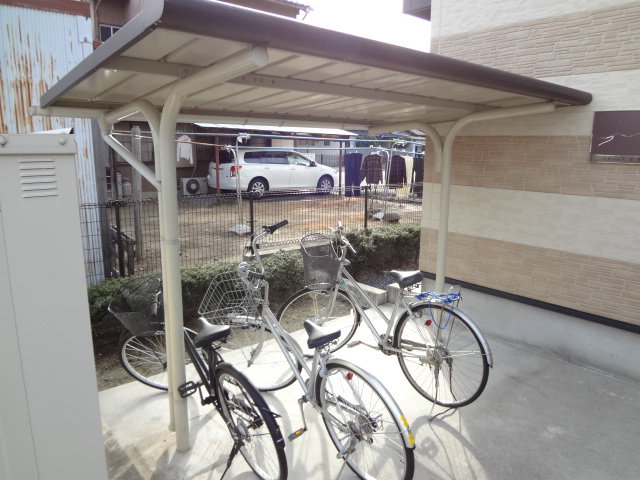 屋根付き駐輪場