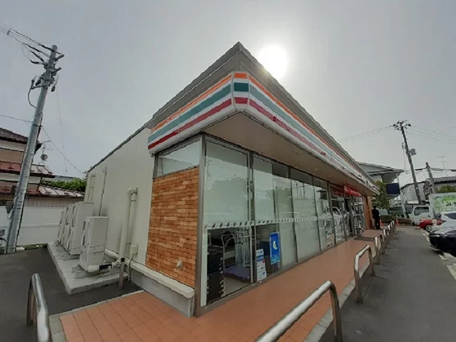 セブンイレブン大和吉岡南２丁目まで650m