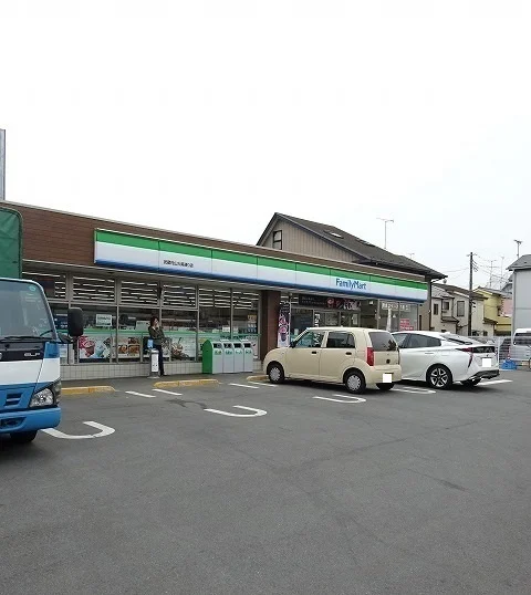 ファミリーマートまで400m