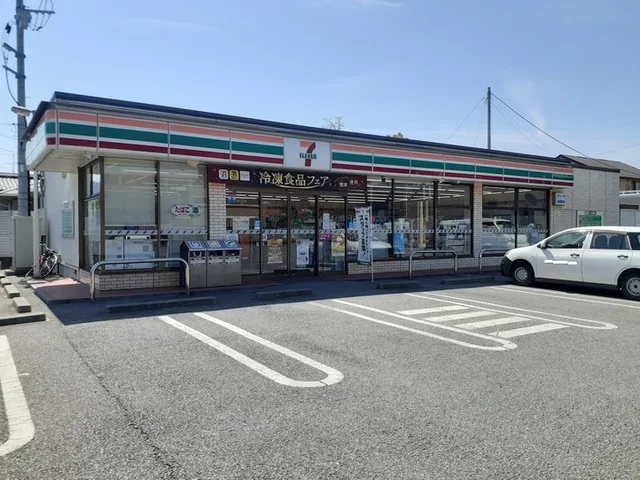 セブン-イレブン 玉穂成島店まで300m