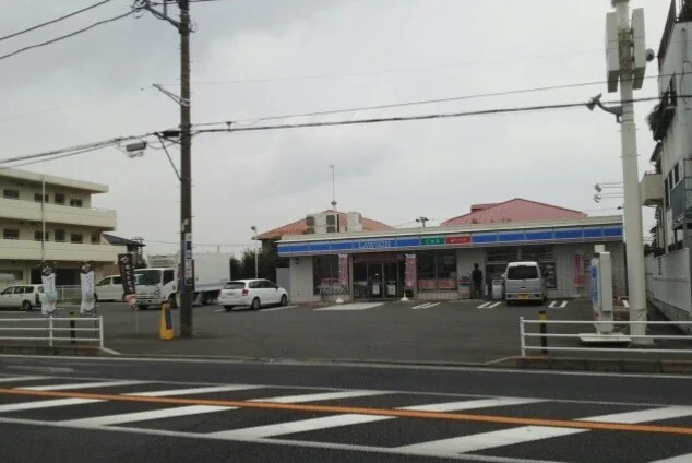 ローソンまで570m