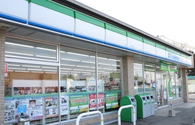 ファミリーマート明和23号店まで750m