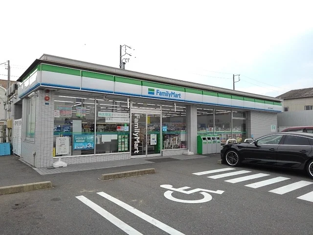 ファミリーマート泊山崎店まで500m