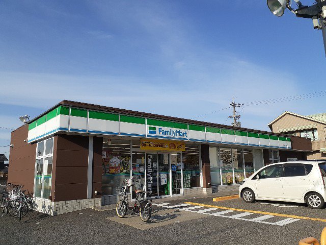 ファミリーマート八日市東浜店様まで520m