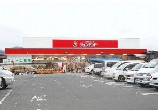 ジュンテンドーまで2100m