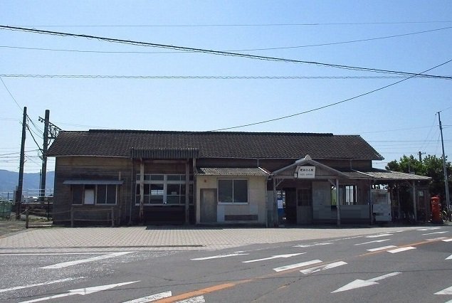肥前白石駅まで700m