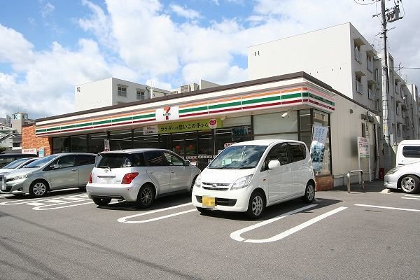 セブンイレブンまで1000m