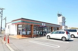 セブンイレブン上里七本木南店まで350m