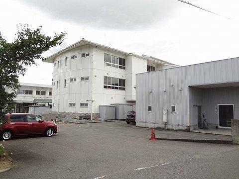 江原南小学校まで700m