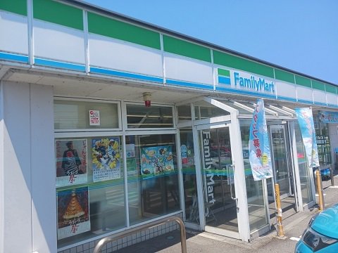 ファミリーマート魚津北鬼江店まで270m