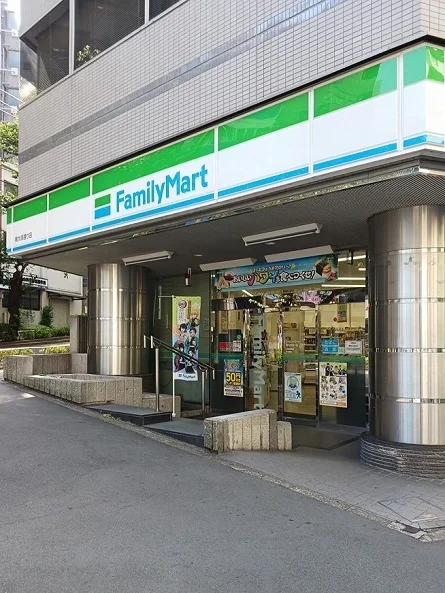 ファミリーマート南大塚通り店まで209m