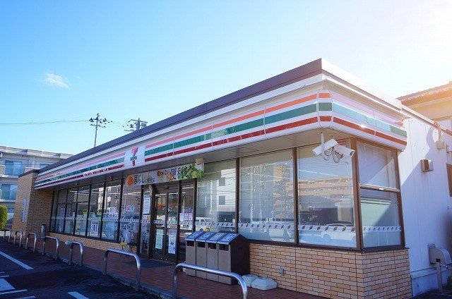 セブンイレブン郡山桑野１丁目店まで750m