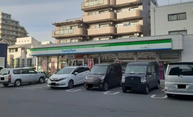 ファミリーマート市川二俣店まで430m