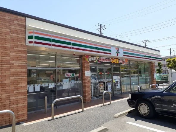 セブンイレブン原木中山駅前店まで520m