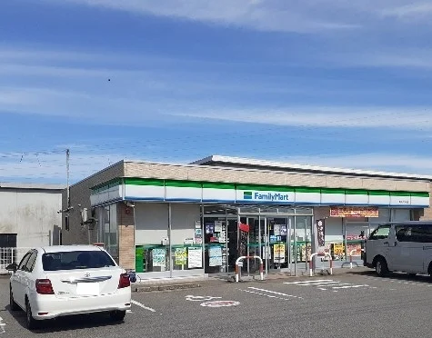ファミリーマート高岡よつや店まで130m