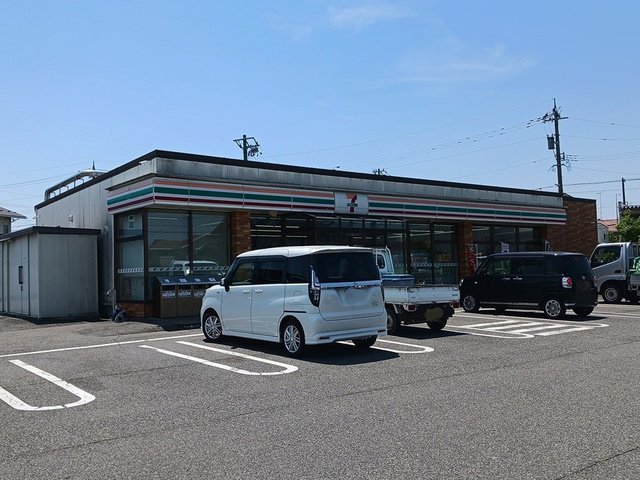 セブンイレブン春江為国店まで990m
