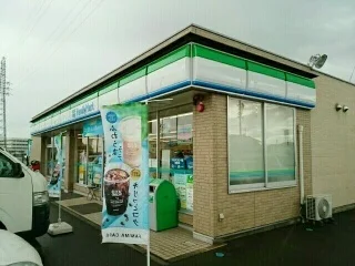 ファミリーマート　黒田店まで750m