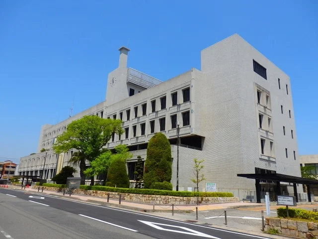 桑名市役所まで1700m