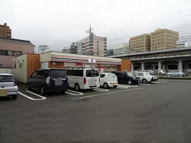 セブンイレブン八幡１丁目店まで70m