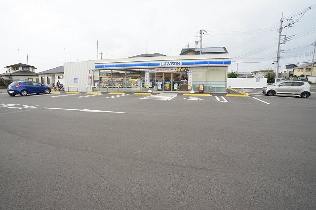 ローソン亀山２丁目店まで600m