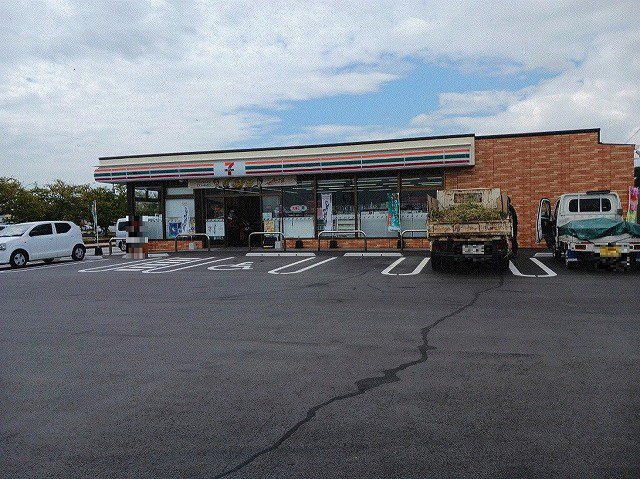 セブンイレブン上峰町役場店まで1155m