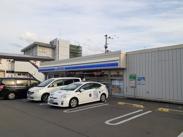 ローソン青森南佃二丁目店まで800m