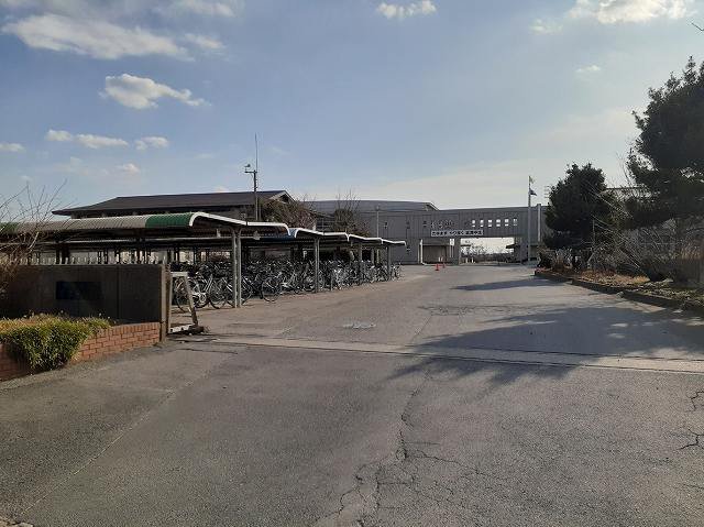 富津市立富津中学校まで700m