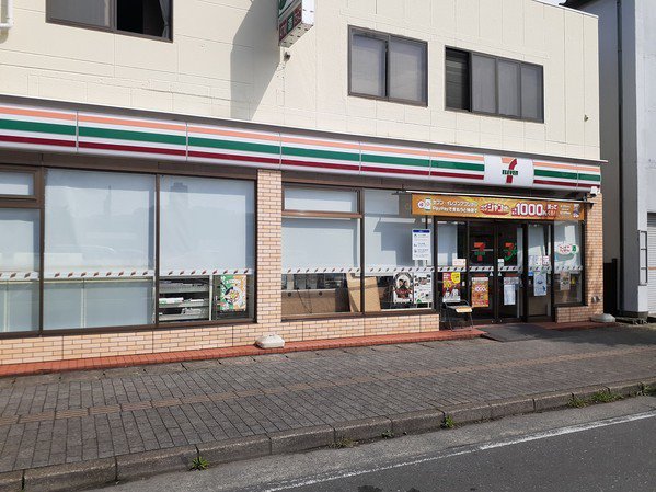 セブンイレブン大津港駅前店まで400m