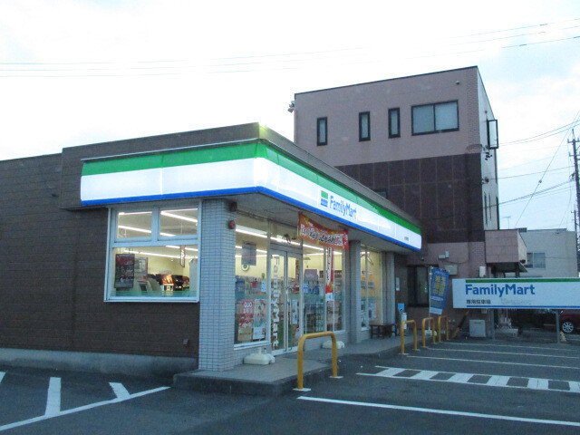ファミリーマート　金谷東町店まで450m