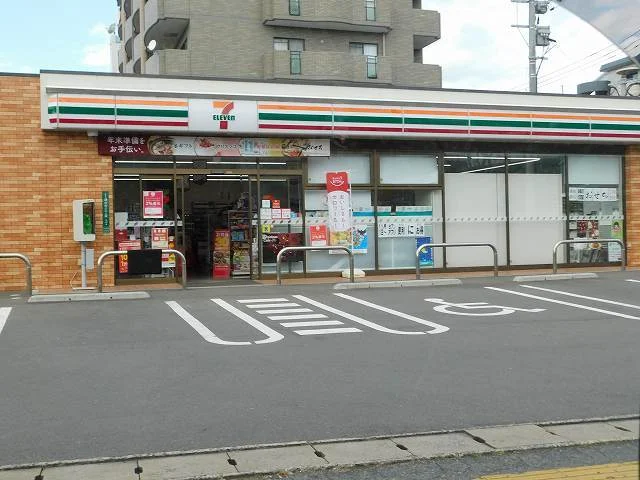 セブンイレブンまで450m